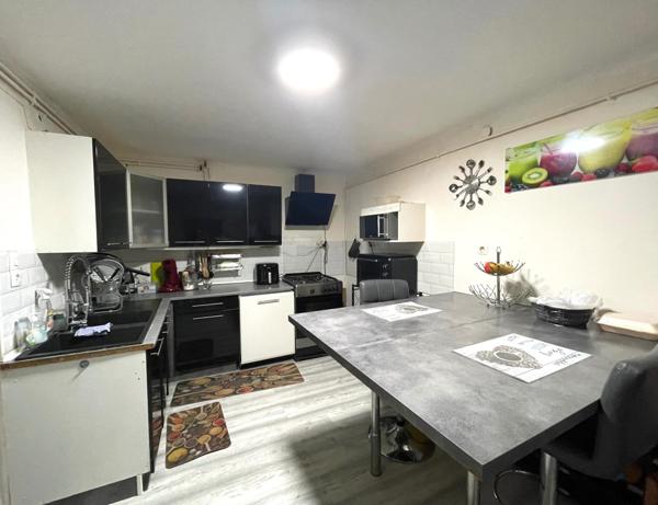 Maison fonctionnelle et bien située, prête à vous accueillir !