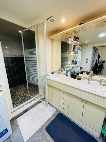 Maison fonctionnelle et bien située, prête à vous accueillir !