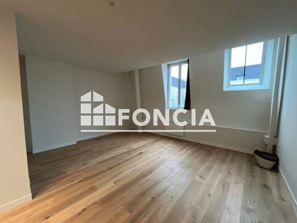 Location Studio 36.9 m² - 72 RUE DE LILLE PORTE B13 Tourcoing 59200