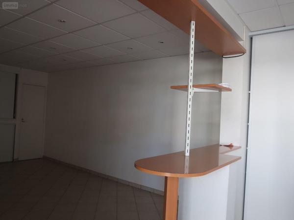 Local Professionnel et commercial à louer à Saint-Gilles en Ille-et-Vilaine (35590), ref : 050/53