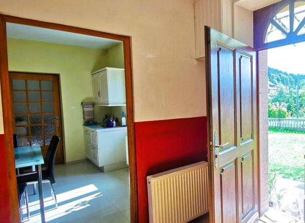 House for sale 4 rooms 88 m² Pouxeux
