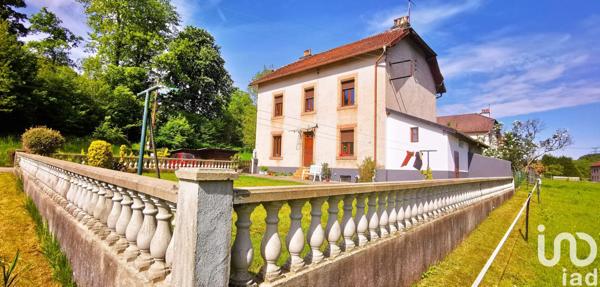 House for sale 4 rooms 88 m² Pouxeux