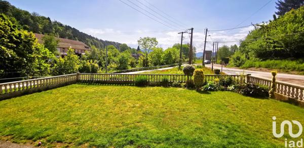 House for sale 4 rooms 88 m² Pouxeux