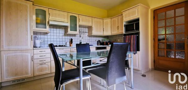 House for sale 4 rooms 88 m² Pouxeux