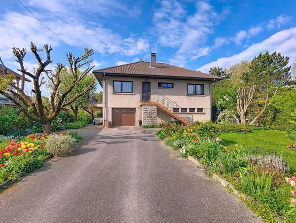 Maison 136 m² - 2 appartements/ terrain arboré avec puits. Garage 29 m²