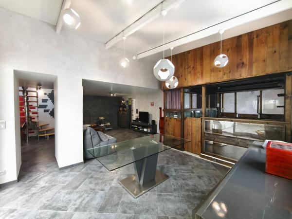 Bien atypique de 250 m² habitables offrant de nombreuses possibilités