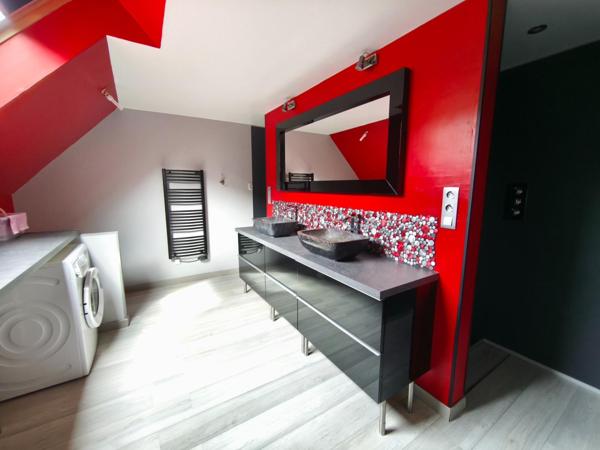 Bien atypique de 250 m² habitables offrant de nombreuses possibilités