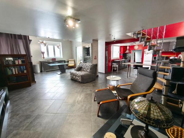 Bien atypique de 250 m² habitables offrant de nombreuses possibilités