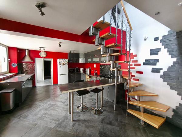 Bien atypique de 250 m² habitables offrant de nombreuses possibilités
