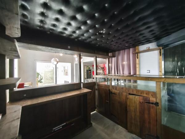 Bien atypique de 250 m² habitables offrant de nombreuses possibilités
