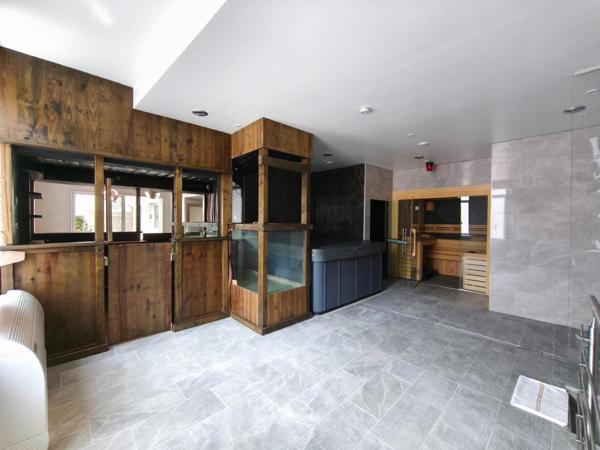 Bien atypique de 250 m² habitables offrant de nombreuses possibilités