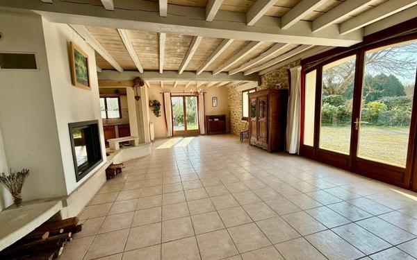 Maison à vendre    4 pièces • 192 m2 Saint-Jean-de-Marsacq