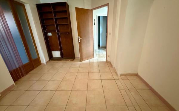 Maison à vendre    4 pièces • 192 m2 Saint-Jean-de-Marsacq