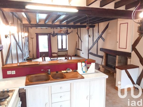 Maison de village 4 pièces de 107 m² à Beaumont-les-Autels (28480)