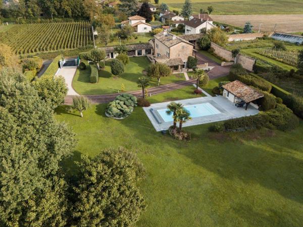 Maison restaurée à vendre à Charnay-lès-Mâcon en Saône-et-Loire (71850), ref : 13779/970   
VOISINET