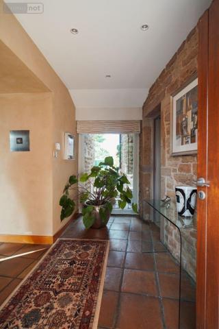 Maison restaurée à vendre à Charnay-lès-Mâcon en Saône-et-Loire (71850), ref : 13779/970   
VOISINET