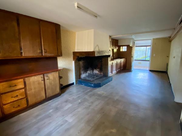 Maison de ville avec garage et jardin