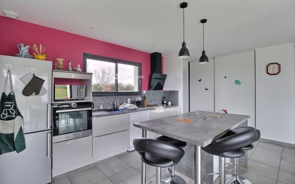 Maison à vendre    4 pièces • 102 m2 Morlaàs