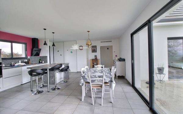 Maison à vendre    4 pièces • 102 m2 Morlaàs