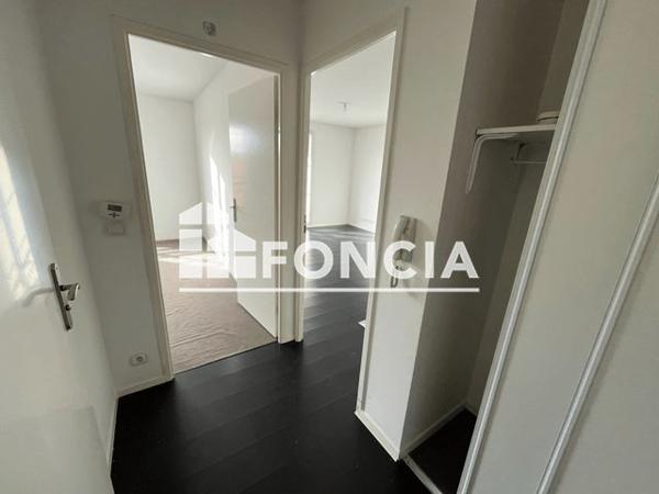 Location Appartement 2 pièces 40.78 m² - 33 AVENUE SUZANNE LENGLEN Saint Pierre Du Perray 91280