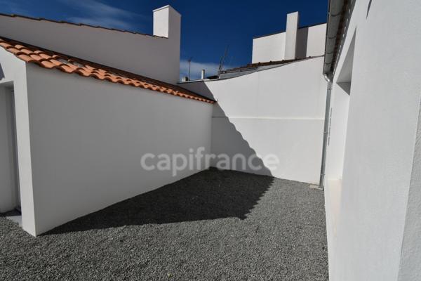 FROMENTINE ( 85 ) Vendée centre bourg , plage , MER , proche NOIRMOUTIER Appartement à vendre séjour , 1 chambre , salle d'eau / WC , parking