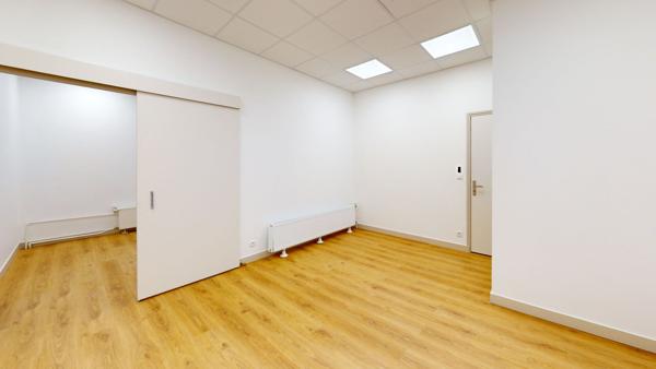 Local commercial / Murs d'environ 90 m2