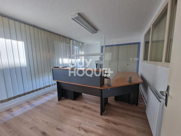 Local professionnel d'environ 90M² en vente à VANNES