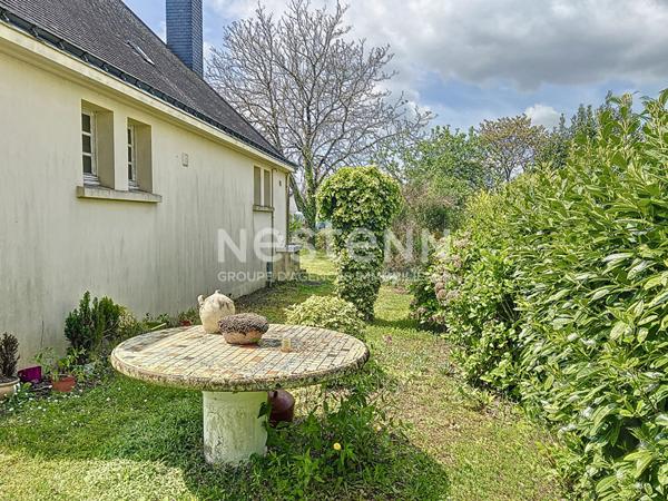 Maison à rénover à vendre dans le centre de SURZUR !