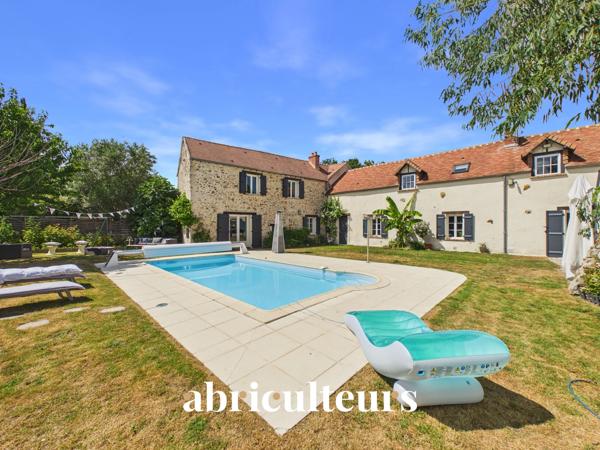 Calme absolu dans cette maison de charme bucolique rénovée de 250m² à Vert le Grand (91810)
