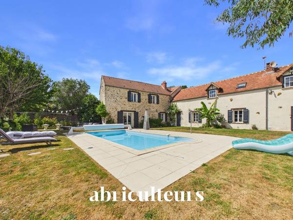 Calme absolu dans cette maison de charme bucolique rénovée de 250m² à Vert le Grand (91810)