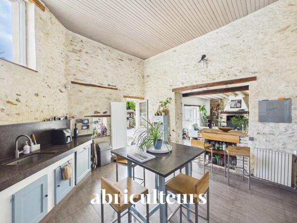 Calme absolu dans cette maison de charme bucolique rénovée de 250m² à Vert le Grand (91810)