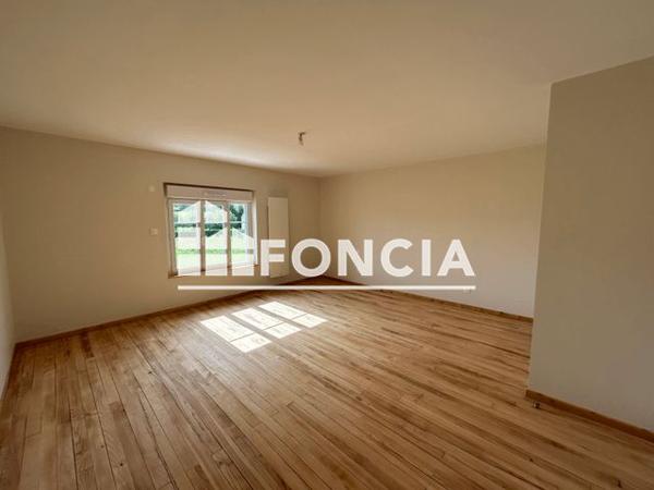 Location Maison 4 pièces 121 m² - 4 BIS RUE DU PONT DE LA BAR Sery 08270