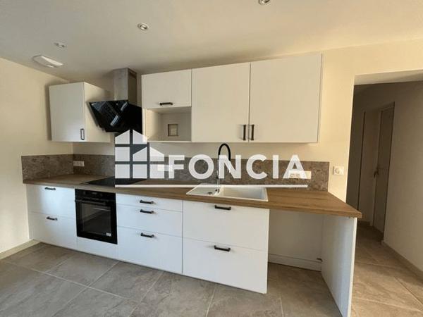 Location Maison 4 pièces 121 m² - 4 BIS RUE DU PONT DE LA BAR Sery 08270