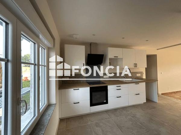 Location Maison 4 pièces 121 m² - 4 BIS RUE DU PONT DE LA BAR Sery 08270