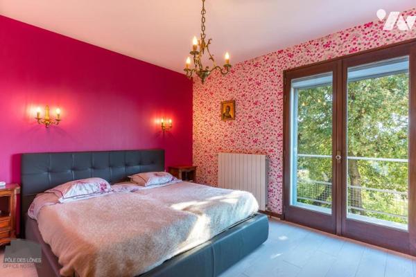 Maison de 310m² environ avec sous sol complet sur 2840m² de terrain 