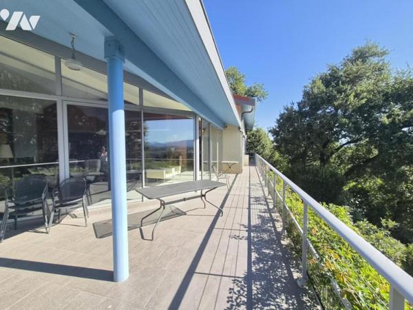 Maison de 310m² environ avec sous sol complet sur 2840m² de terrain 
