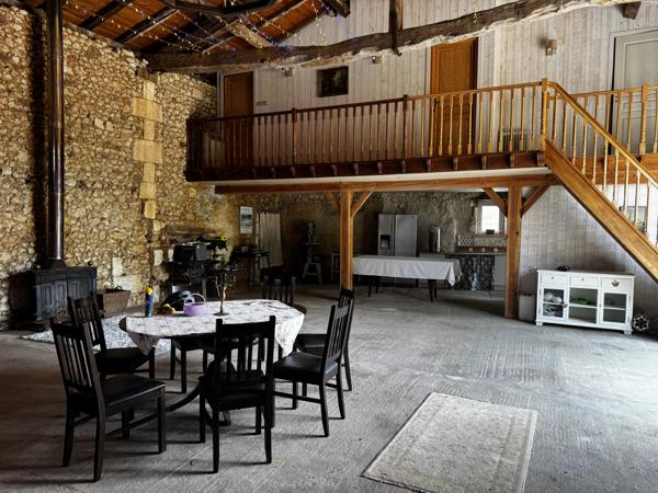 Maison de caractère de 3/4 chambres avec vue sur la campagne et potentiel de revenus