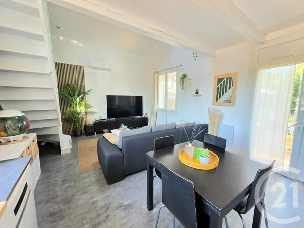 Appartement T3 à vendre  3 pièces - 50 m 2   MARSEILLE  - 13013