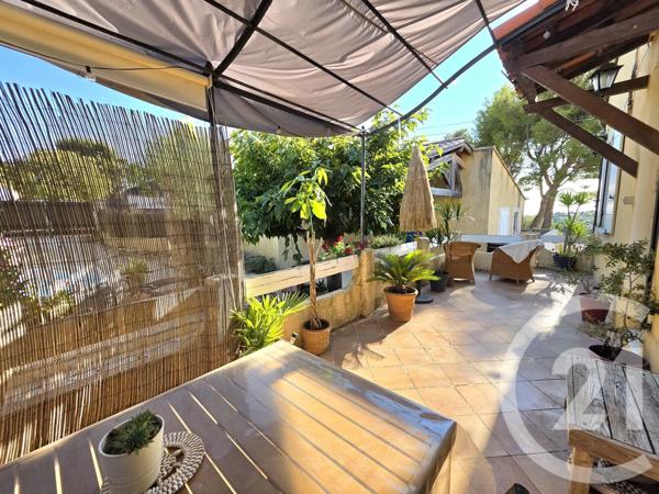 Appartement T3 à vendre  3 pièces - 50 m 2   MARSEILLE  - 13013