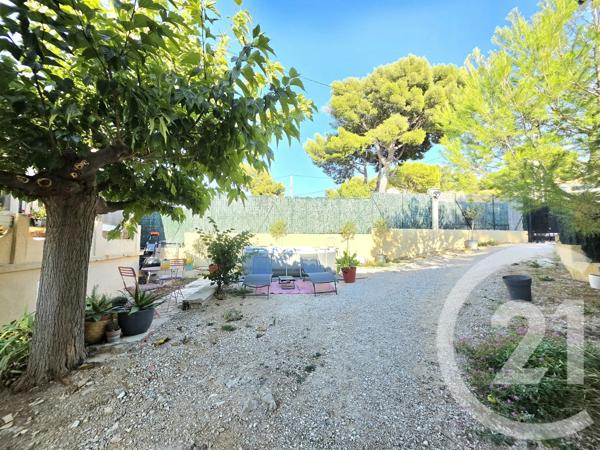 Appartement T3 à vendre  3 pièces - 50 m 2   MARSEILLE  - 13013