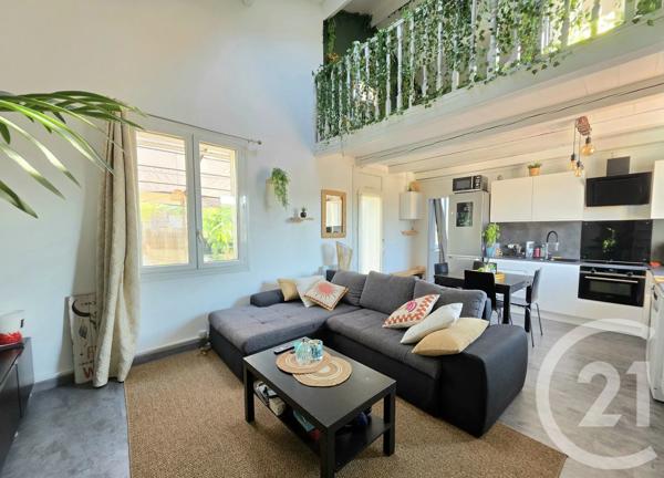 Appartement T3 à vendre  3 pièces - 50 m 2   MARSEILLE  - 13013
