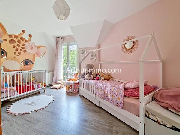 Vente                                                      Appartement
                        
                     3 pièces                      68 m2                     à Limeil-Brévannes