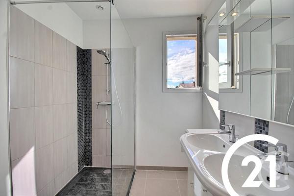 Maison à vendre  6 pièces - 95,49 m2 CHEVAL BLANC - 84