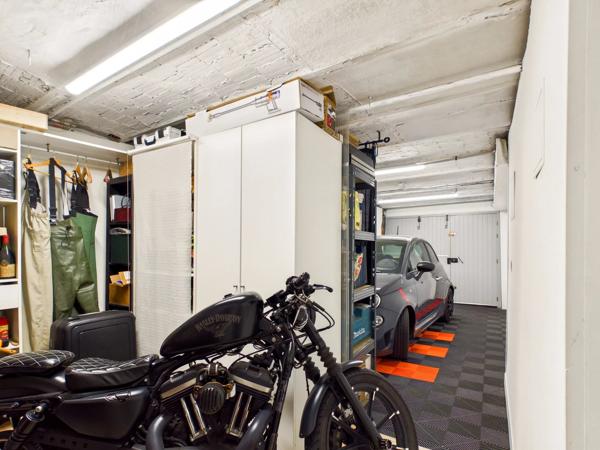 Maison de village rénovée avec terrasse. garage et studio indépendant