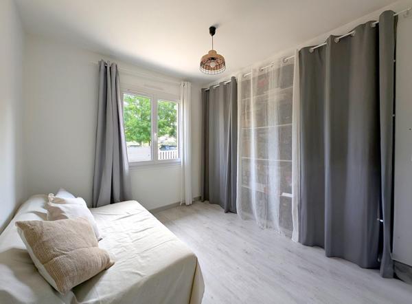 Maison de plain-pied au centre de Latresne