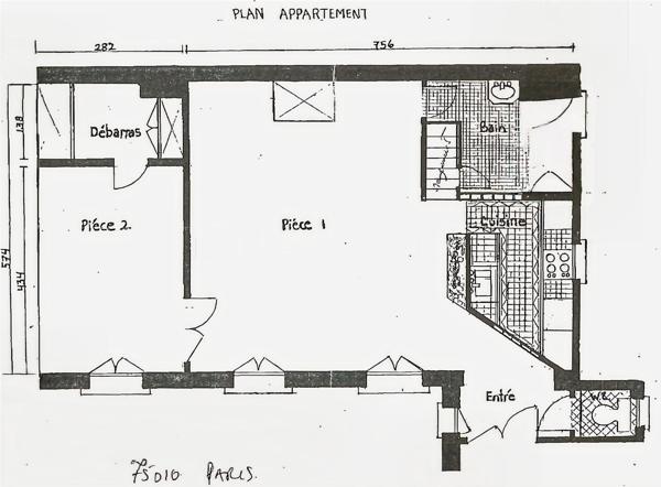 À  2 minutes de la Place de la République et du Canal Saint-Martin, au dernier étage avec ascenseur d'un élégant immeuble ancien, ce 63 m² lumineux et parfaitement au calme offre un cadre de vie rare au cœur de Paris.
🏡 Description du bien
Entrée, grande pièce de vie de 40 m² avec cuisine ouverte, beaux volumes, lumineux, 1 chambre avec dressing intégré et possibilité de créer une seconde chambre.
Salle d’eau récente / rénovée, WC séparés
✨ Les + qui font la différence
Dernier étage (rare), Très calme , charme de l’ancien : parquet point de Hongrie, cheminée marbre, belle hauteur sous plafond
Double vitrage PVC, électricité refaite,  appartement lumineux
📍 Localisation & transports
Métro République (Lignes 3, 5, 8, 9, 11)
À proximité immédiate :
Canal Saint-Martin, commerces, restaurants, cafés, théâtres & lieux culturels
Gare de l’Est à 10 min à pied
💡 Idéal pour :
Premier achat - Pied-à-terre parisien - Investissement locatif - Couple / célibataire