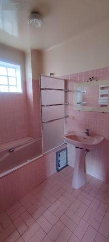 Maison à vendre à Bains-sur-Oust en Ille-et-Vilaine (35600), ref : 143/246M BOURG