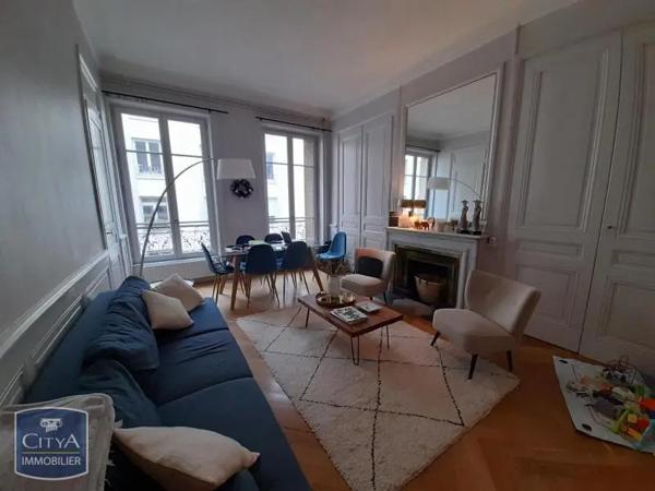 Appartement à louer 3 pièces 99m²