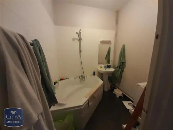 Appartement à louer 3 pièces 99m²