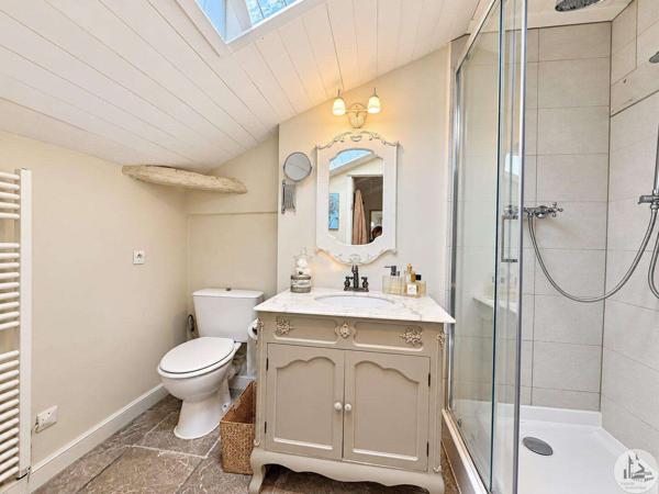 Maison de caractère avec piscine.